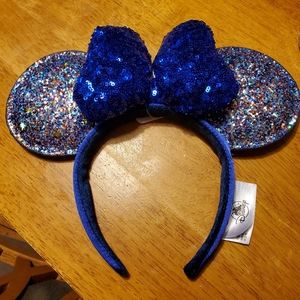 2020 Disney Sequin Blue Minnie Ears with Multicolor 💙